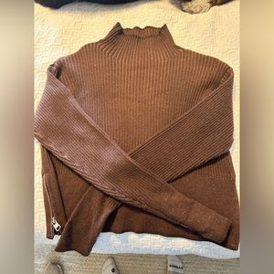 Varley brown pullover, size small